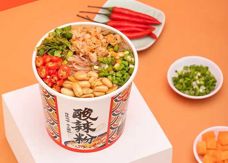 【品質(zhì)之選】桶裝泡面封口包裝生產(chǎn)線：攜手陳村、楊掌柜、金華、顧大嫂、統(tǒng)一，共鑄食品包裝新篇章